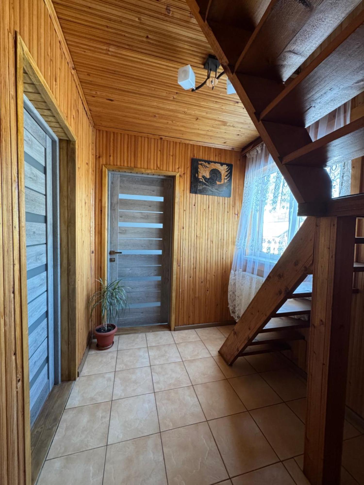 Vila House Mold Lazeščyna Exteriér fotografie